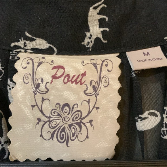 Black sleeveless blouse by Pout - Picture 3 of 3